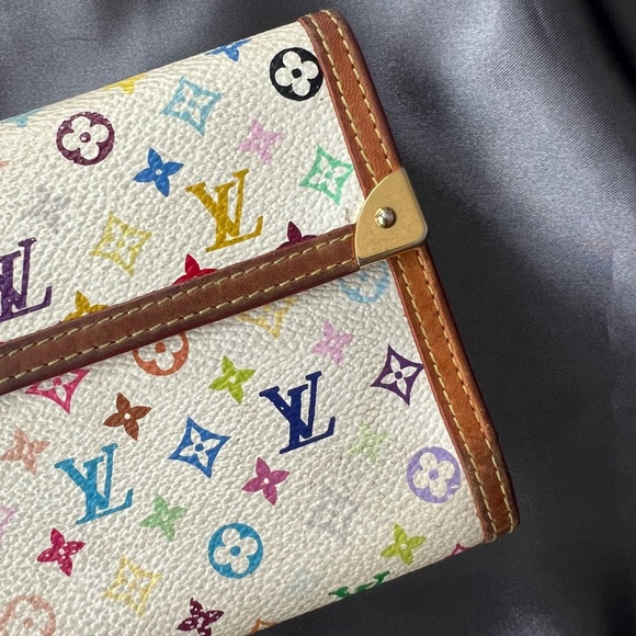 Louis Vuitton Wallet - Picture 11 of 12